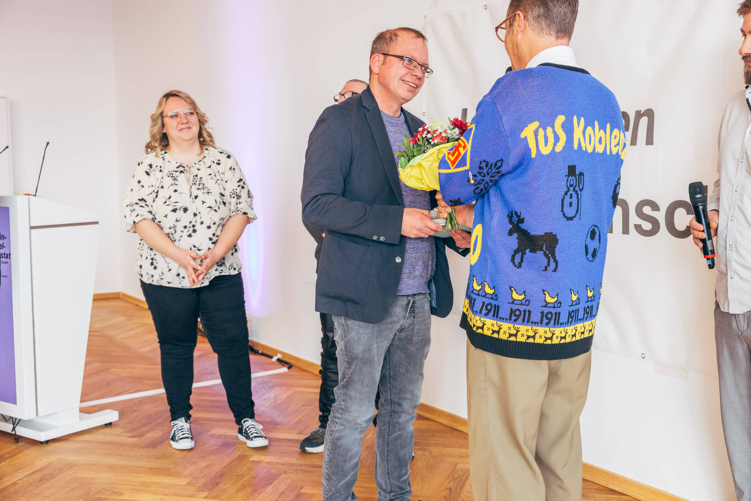 2511 Zertifikatsübergabe 46