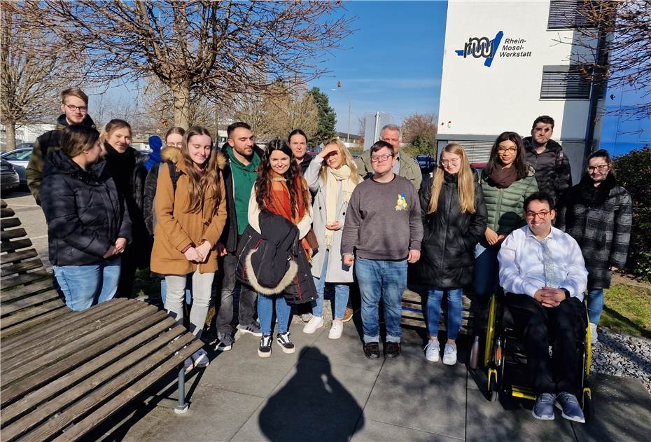 Studenten der Hochschule in-Mayen zu Besuch bei der Rhein-Mosel-Werkstatt.